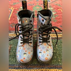 Dr. Marten’s Junior 1460 Woodland Lace Up Boots Size 11